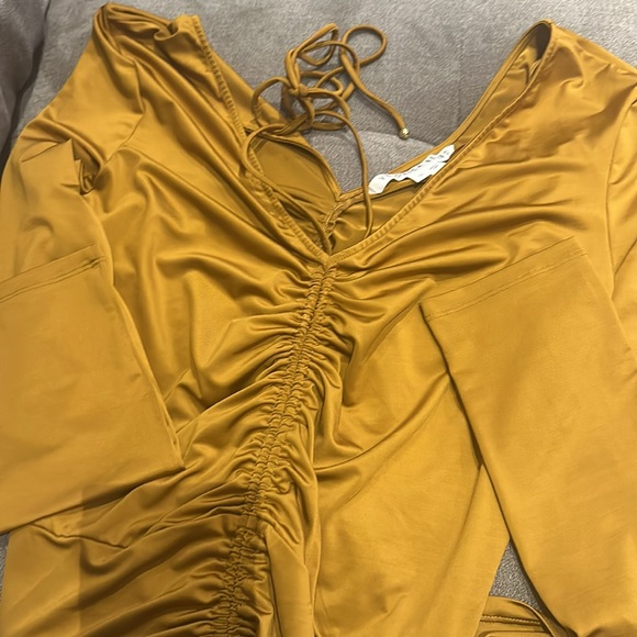 Veronica Beard Gilbert Ruched Midi Dress In Antique White Gold - Picture 4 of 6